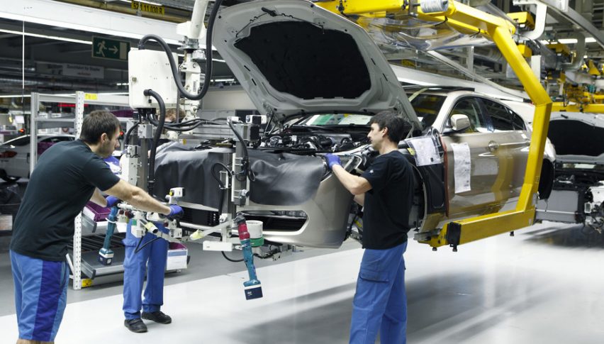 UK car production declines again