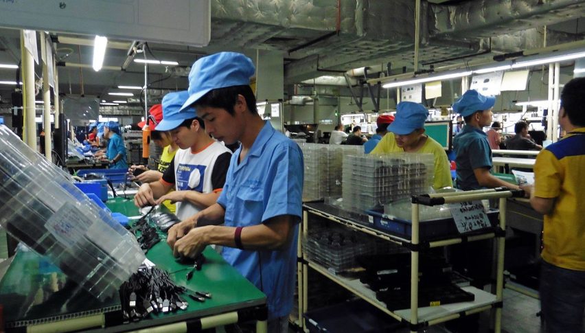 China's Factory Activity Back in Expansion, Barely