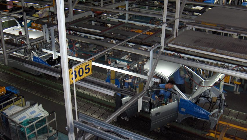 UK's Car Production Contracts by Nearly 100% in April
