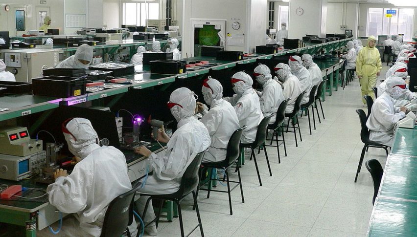 China's Manufacturing Sector Grows at Faster Than Expected Pace in July
