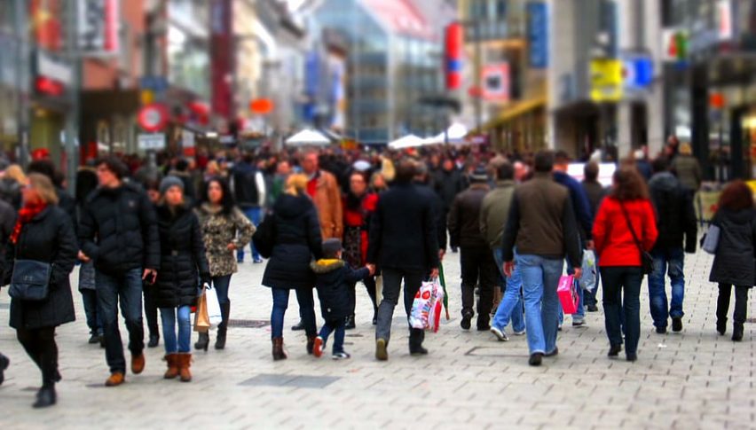 British Consumers Increase Spending Amid Fears of Fresh Restrictions
