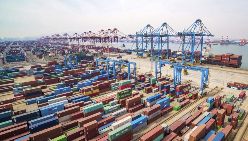 China's Exports, Imports Beat Economists' Expectations in December