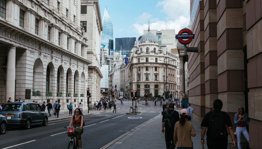 UK's Private Sector Activity Rebounds After Reopening, to Touch Record High in June