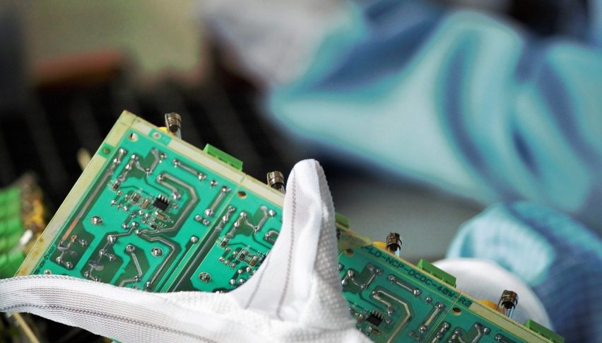 Strong External Demand Sends Japan's Manufacturing PMI Higher in July