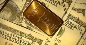 Gold's uptrend under threat as bond buyers return