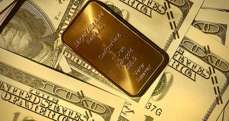 Gold's uptrend under threat as bond buyers return