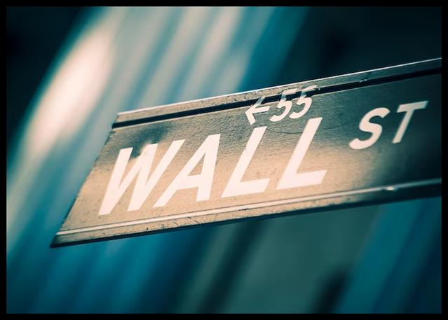 U.S. Stocks Move Notably Higher After Early Volatility