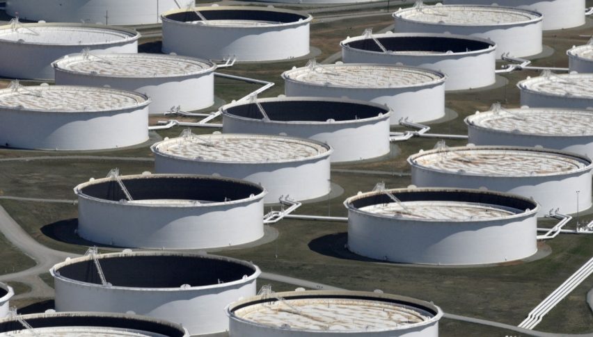 EIA inventories draw while yesterday the API private inventories showed a buildup