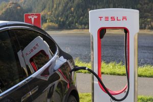 Tesla car sales fell in Q4
