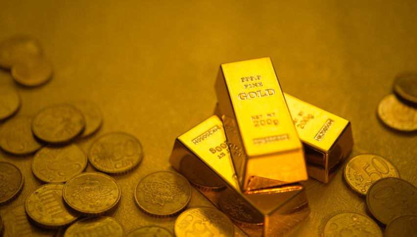 Gold Inches Higher Amid Fed Rate Cut Uncertainty: Will Momentum Sustain?
