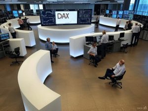 DAX Bounces 1.5% as Earnings and Technical Support Spark Recovery