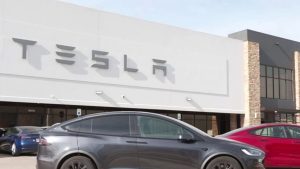 Powell’s Dovish Hints and FSD Progress Spark Tesla Rebound