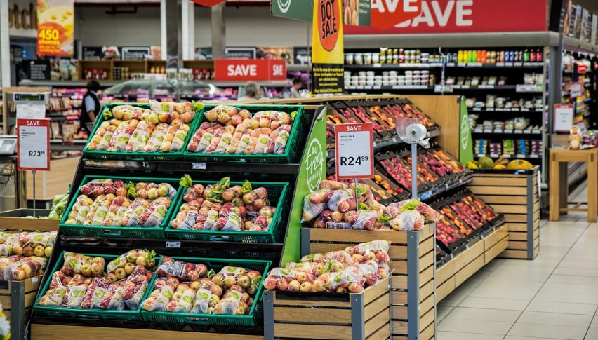 Low consumer confidence is likely to hit the stock market hard.
