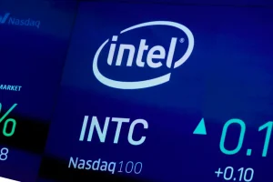Chipmaker Comeback: Intel Rallies on Rumored Apple Tie-Up