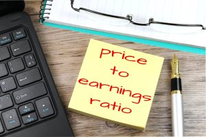 Investors Brace for UnitedHealth and Visa Earnings Amid Market Volatility