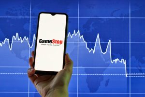 GameStop’s $515M Bitcoin Bet Stirs Market, but Revenue Miss Bites Back