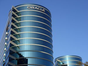 Oracle Stock Struggles as Legal Risk and AI Costs Test Investor Patience
