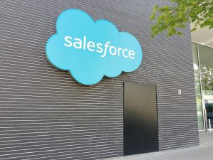 Strong Quarter, Soft Outlook: Salesforce Shares Retreat After Forecast Miss