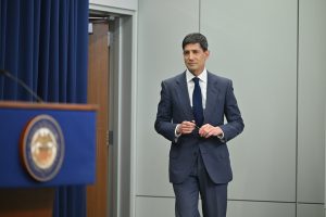 Hawkish Fed Minutes Fuel Rate Hike Speculation as Despite Inflation Being Arbitrary