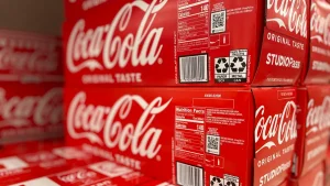 Coca-Cola Pulls Back After Record Rally Amid Growth and Valuation Concerns
