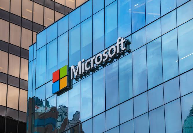 Microsoft’s AMD Deal Sparks Recovery, Yet Massive Spending Risks Remain