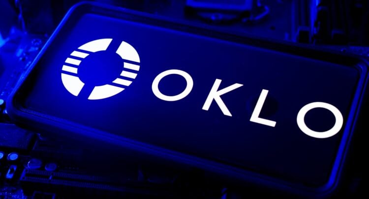 OKLO Shares Attempt Downtrend Reversal as Trump Program Boosts Nuclear Energy Optimism