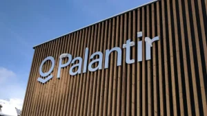 PLTR Stock Under Pressure as Failed Breakout Raises Risk of Deeper Palantir Correction