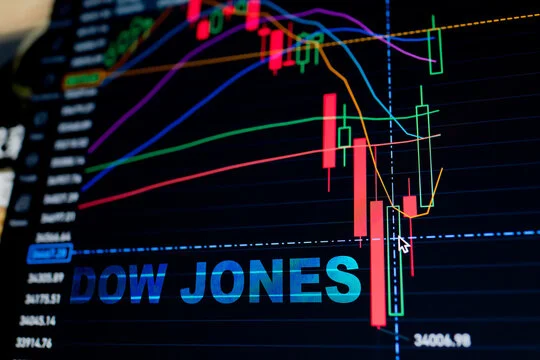Dow Futures Break Higher: Earnings + Cooling Yields Fuel Rally Toward Highs