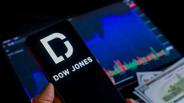 Dow Futures Tread Water Near 53,470 as Wall Street Weighs Earnings and Yields